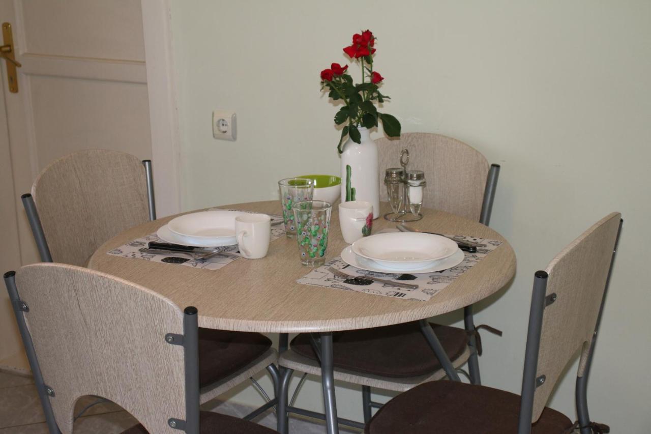 Green Cactus Rooms - Unique And Cozy House Senta Εξωτερικό φωτογραφία