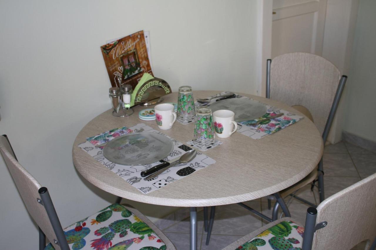 Green Cactus Rooms - Unique And Cozy House Senta Εξωτερικό φωτογραφία